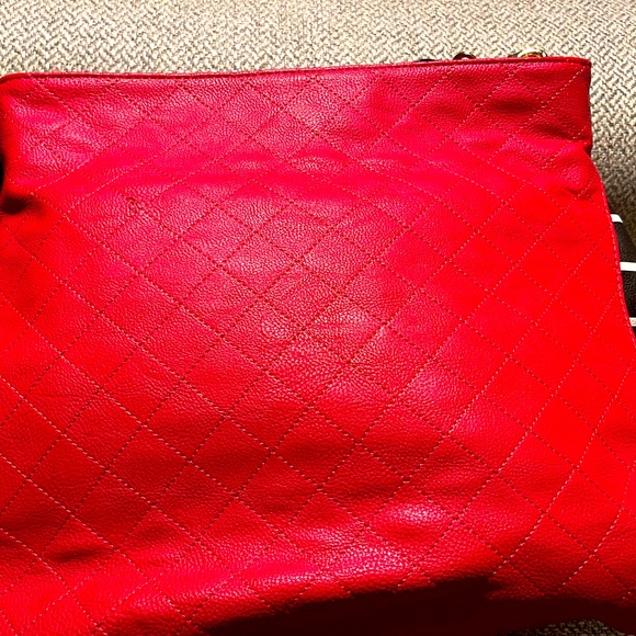 Betsey Johnson  Red Quilted Shoulder Bag - Picture 3 of 8